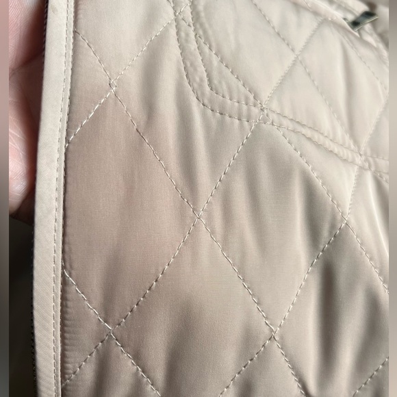 Talbots Diamond Quilted Jacket Tan Sz LP GUC - Picture 9 of 9